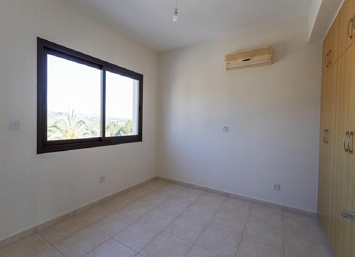 Villa in popular golf resort Ha Potami