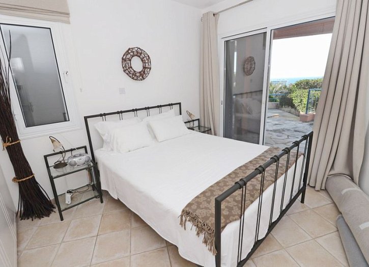 Detached House 500m from beach
