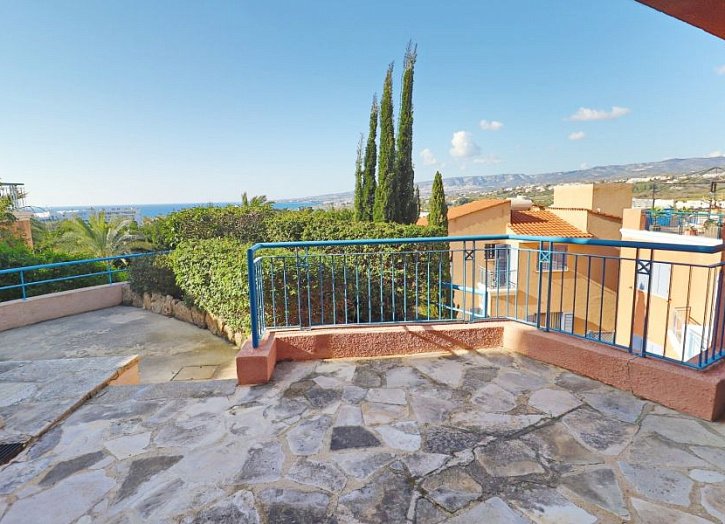 Detached House 500m from beach