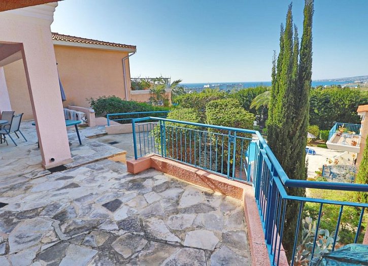Detached House 500m from beach