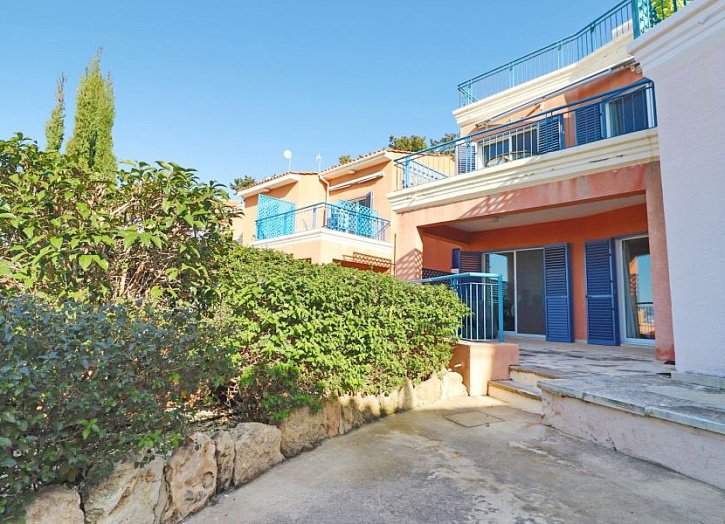 Detached House 500m from beach