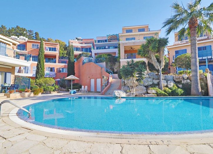 Detached House 500m from beach