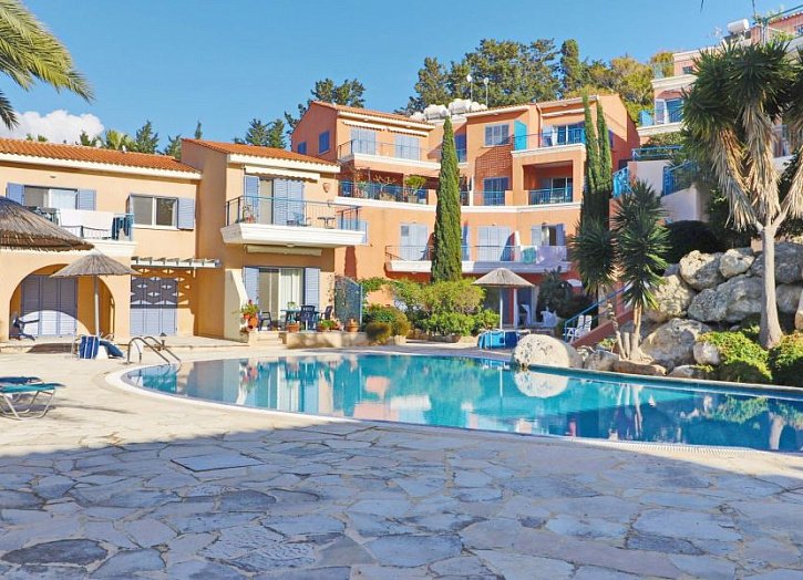 Detached House 500m from beach