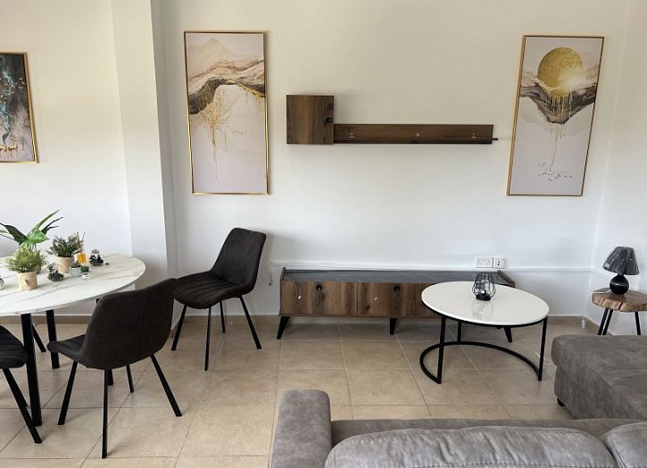 Renovierte 1+Arbeitszimmer-Wohnung in Strandnähe