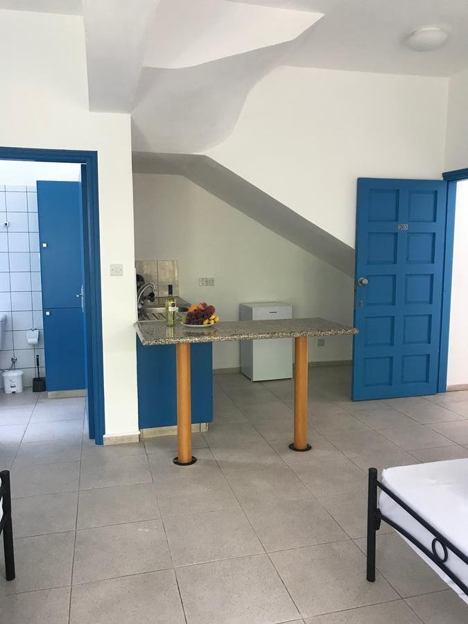 Aparthotel with swimming pool in Paphos