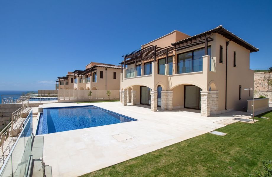 Seaview premium villa on famous golf-spa resolt in Paphos