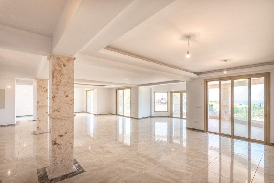 Exclusive Mansion,big plot,sea views