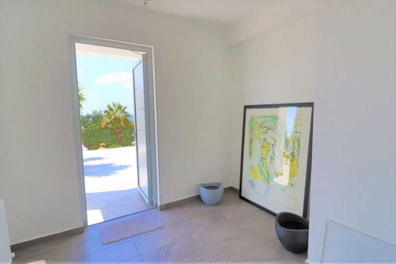Modern immaculate sea view villa in Paphos