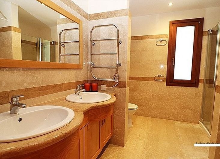 Sea view golf villa in prestigious resort in Paphos