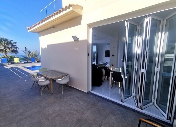 Waterfront villa with access to sea in Paphos