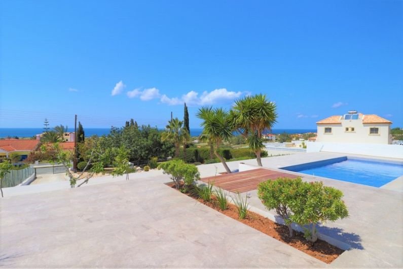 Modern immaculate sea view villa in Paphos