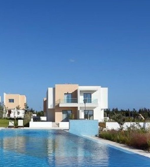 PR.Villa in a complex with pool in Paphos