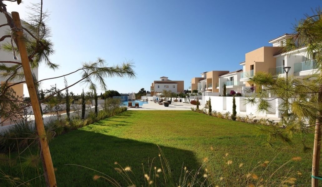 New completed contemporary townhouse in Paphos
