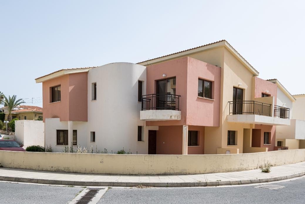 Townhouse in the complex with pool in Paphos