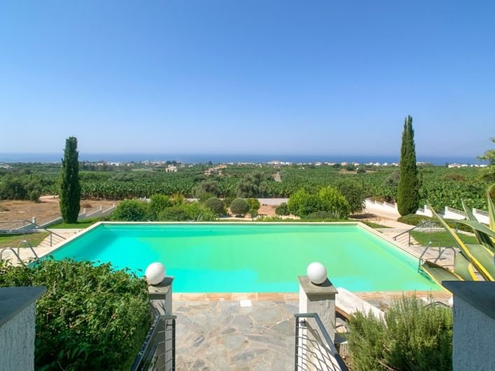 Sea view villa on large plot in Paphos