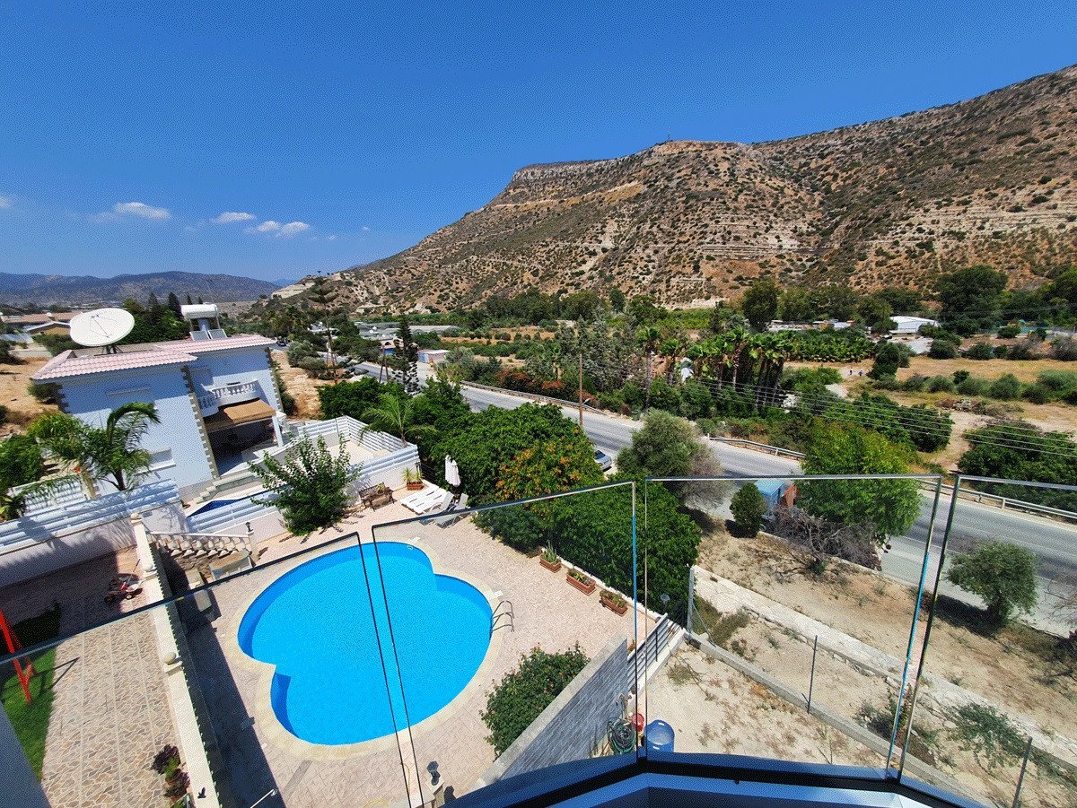 Moderne Villa, Bergblick in Limassol