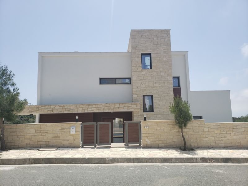 Modern Golf villa