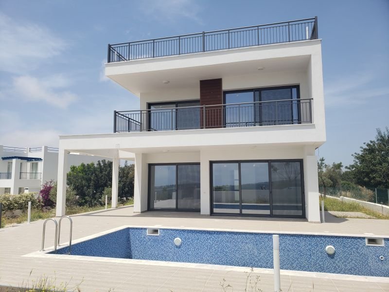 Modern Golf villa