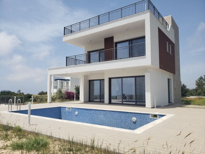 Modern Golf villa