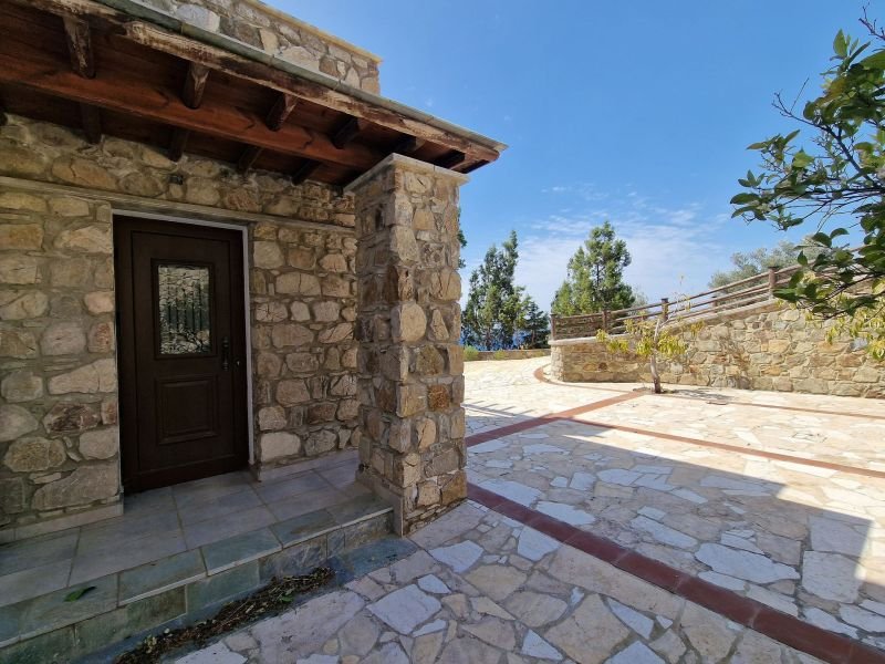 Incomplete seaview stone villa 350m from coast