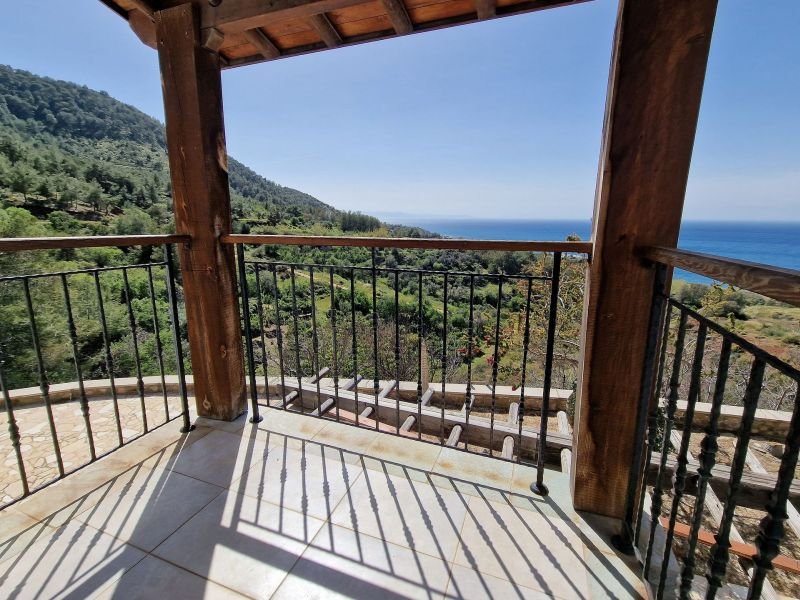 Incomplete seaview stone villa 350m from coast