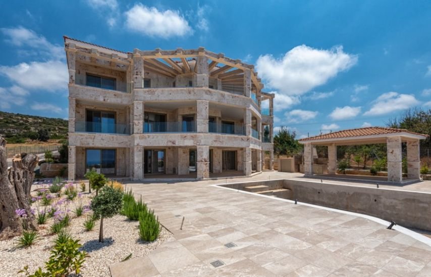Exclusive Mansion,big plot,sea views