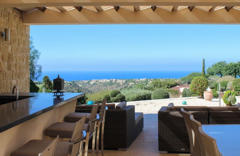 Luxury villa in prestigious golf and spa resort in Paphos