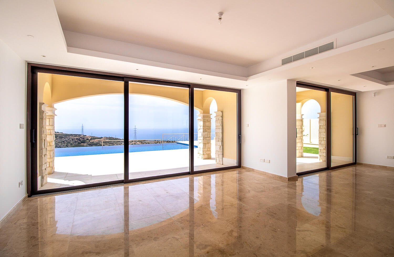Keyready golf villa,sea views