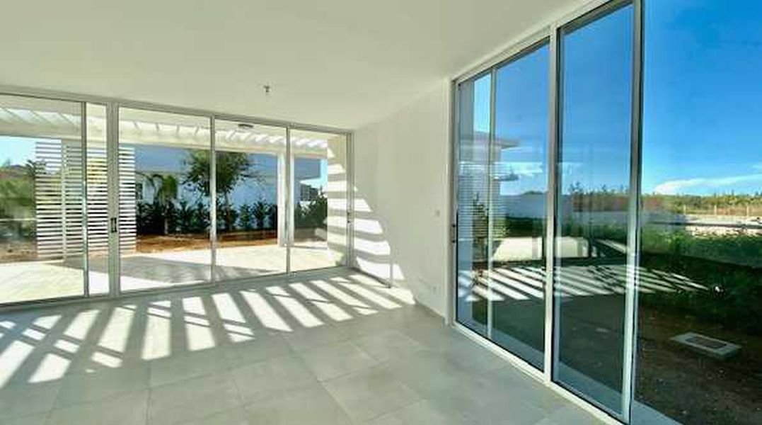 Luxury detached coastal villa in Paphos