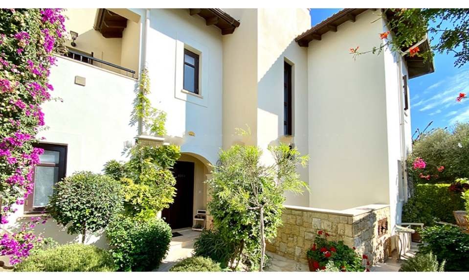 Golf Villa walking distance to resort facilities in Aphrodite Hills
