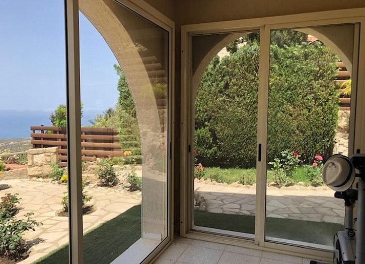 Villa with unobstracted sea views on the hills of Paphos