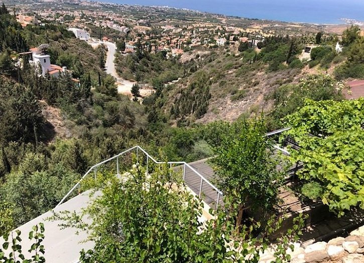 Villa with unobstracted sea views on the hills of Paphos