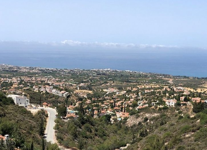 Villa with unobstracted sea views on the hills of Paphos