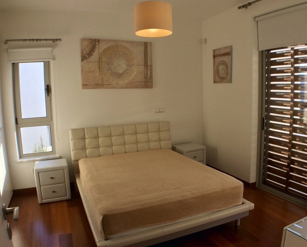Villa by the beach in Latsi, gated complex