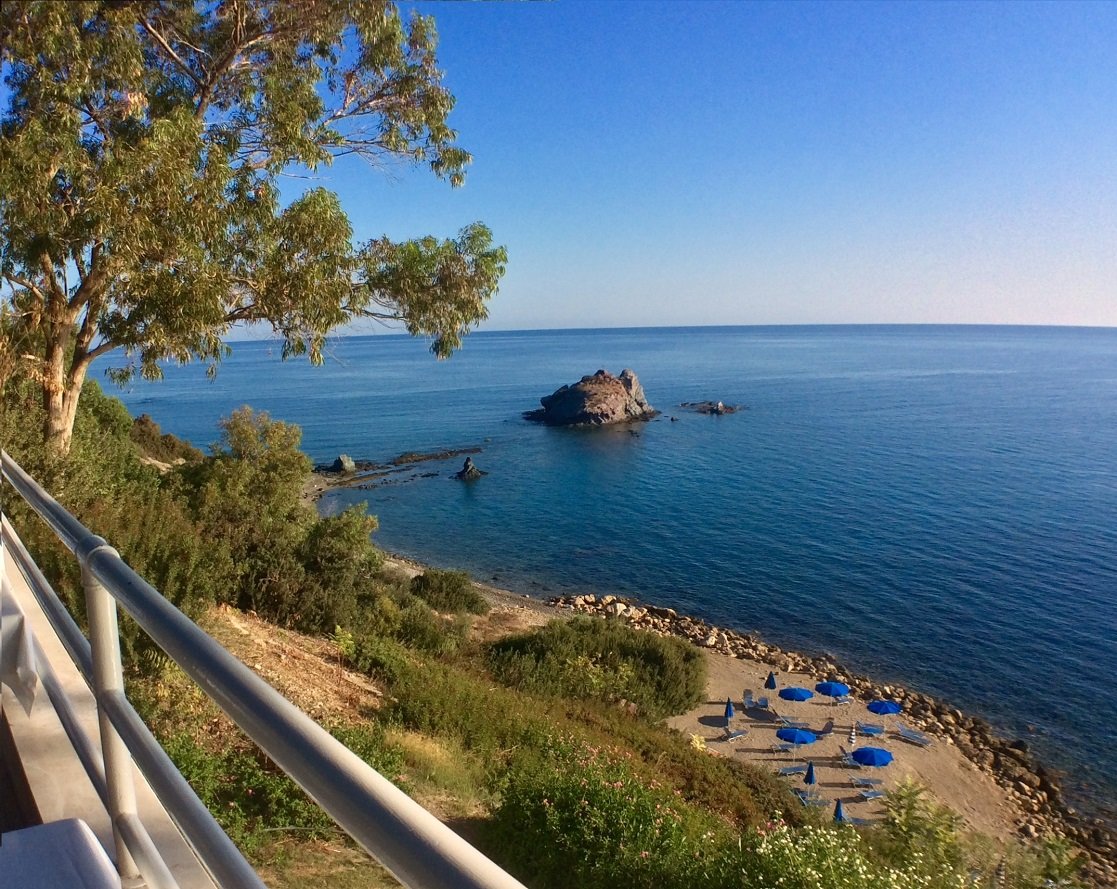 Villa by the beach in Latsi, gated complex