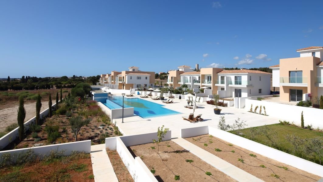 PR.Villa in a complex with pool in Paphos