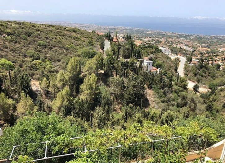 Villa with unobstracted sea views on the hills of Paphos