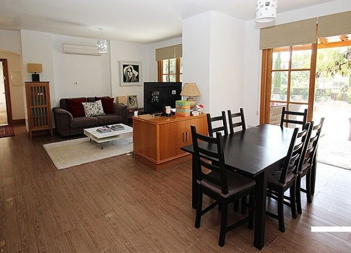 Golf villa on the western plateau in the award-winning Aphrodite Hills Resort