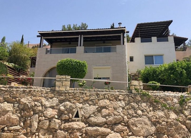 Villa with unobstracted sea views on the hills of Paphos