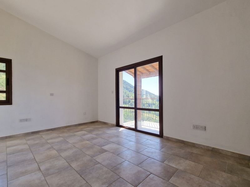 Incomplete seaview stone villa 350m from coast