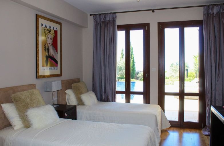 Luxury villa in prestigious golf and spa resort in Paphos