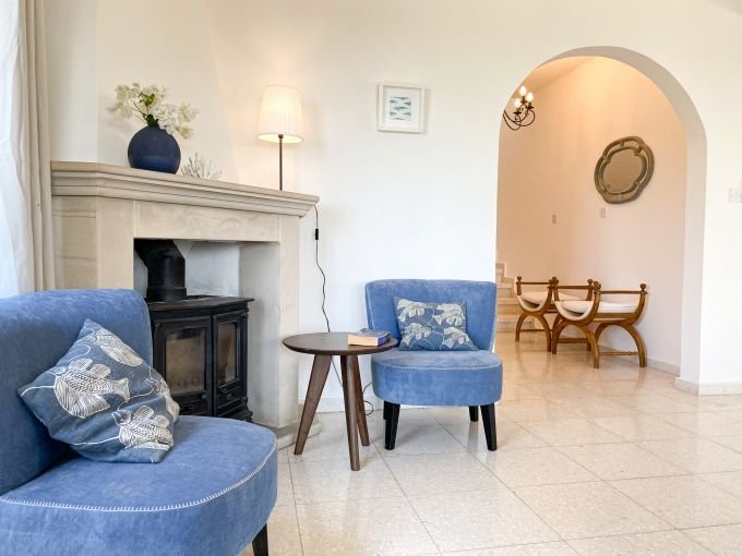Geräumige Villa mit Meerblick in Paphos