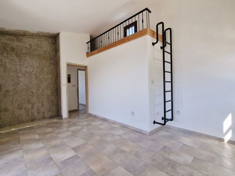 Incomplete seaview stone villa 350m from coast