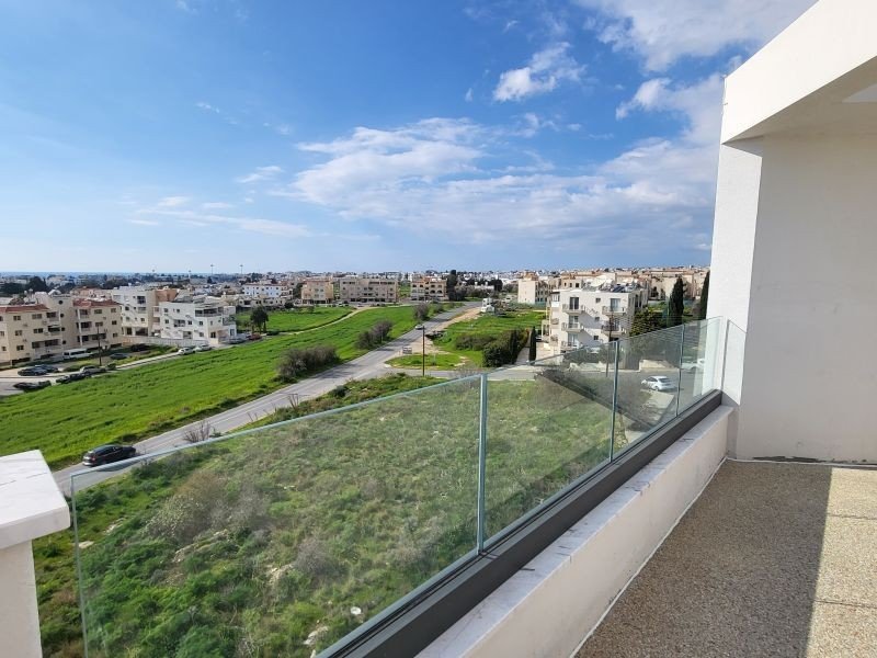 Townhouse with roof terrace with sea views