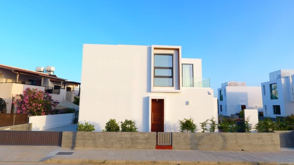 Moderne neue Strandvilla in Paphos
