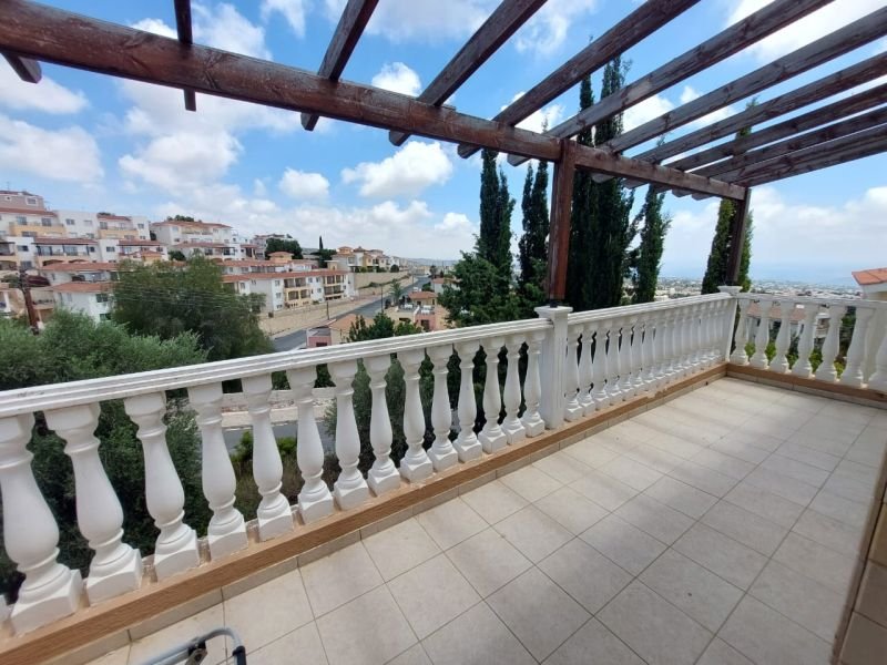 Geräumige Villa mit Meer-&Bergblick in Paphos