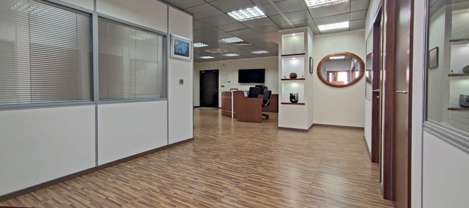 Büro in einem modernen Geschäftszentrum in der Stadt