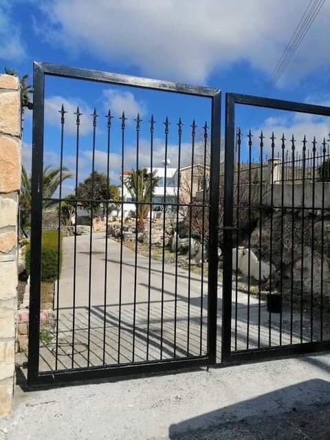 Villa with unobstructed sea views in Paphos.