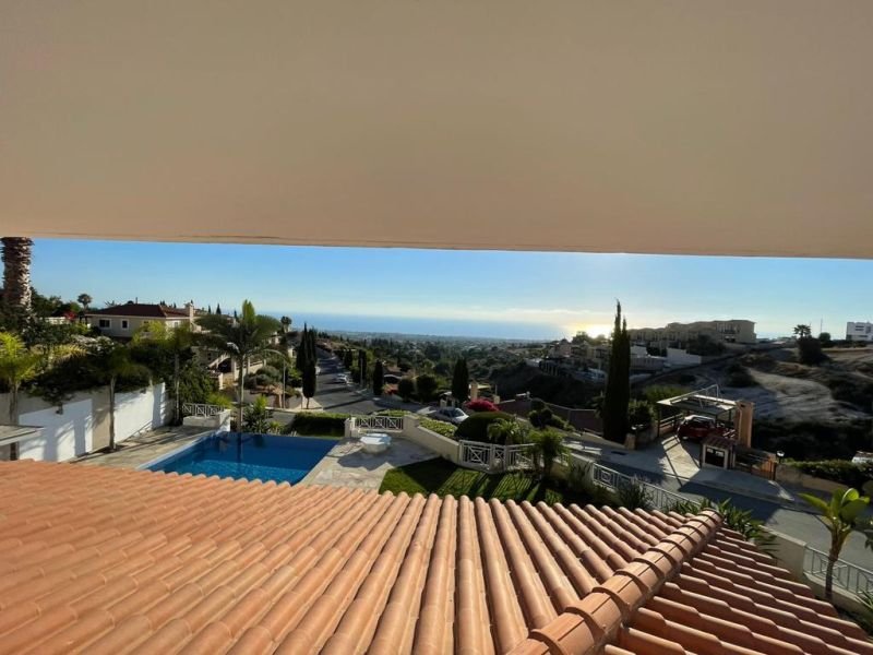 Villa mit unverbautem Meerblick