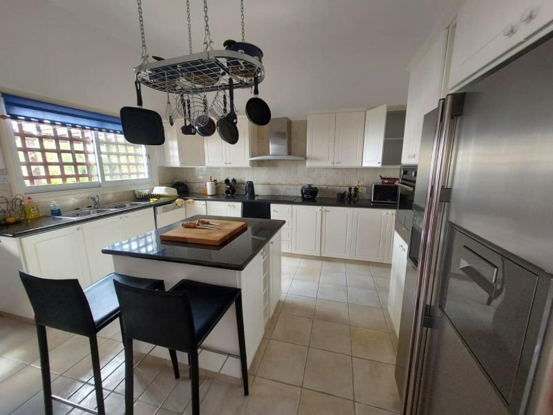 Spacious villa with unobstructed sea views on big plot in Paphos
